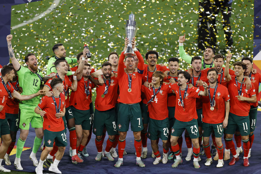 Cristiano Ronaldo, aos 40 anos, brilha de novo! Portugal vence a Espanha nos pênaltis e conquista a Nations League em final épica.