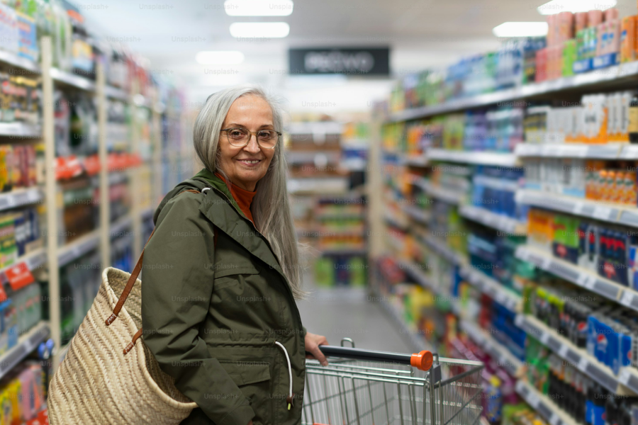 O consumo das pessoas maduras deve dobrar até 2044.