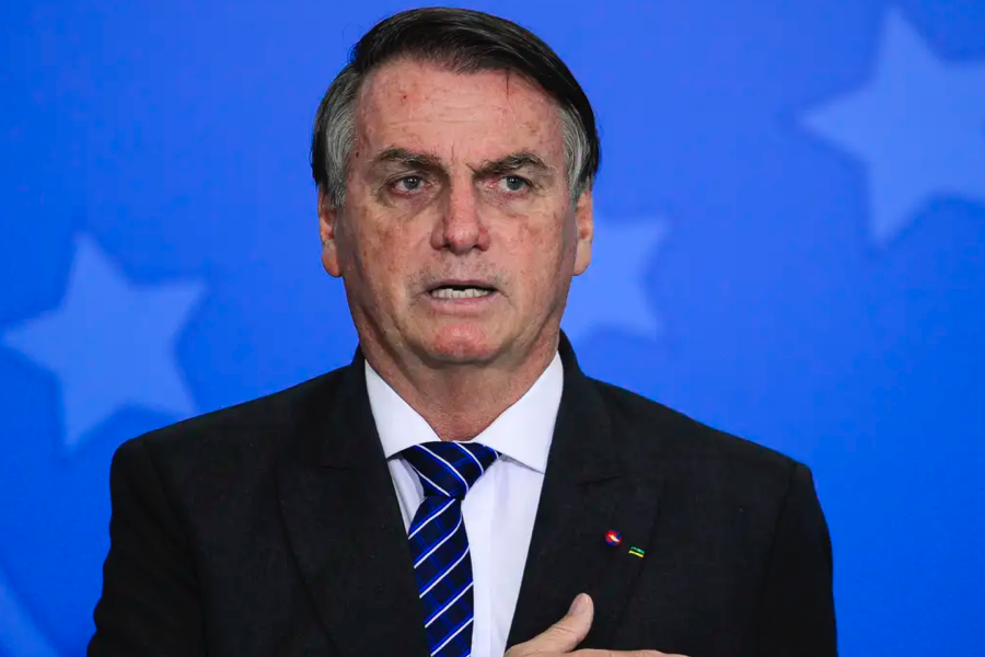 📌 Ex-presidente enrolado e conversa misteriosa
